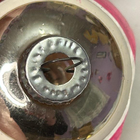 Set of 7 vintage Christmas ornaments Mix, 2 of them shiny bright. - Picture 5 of 11